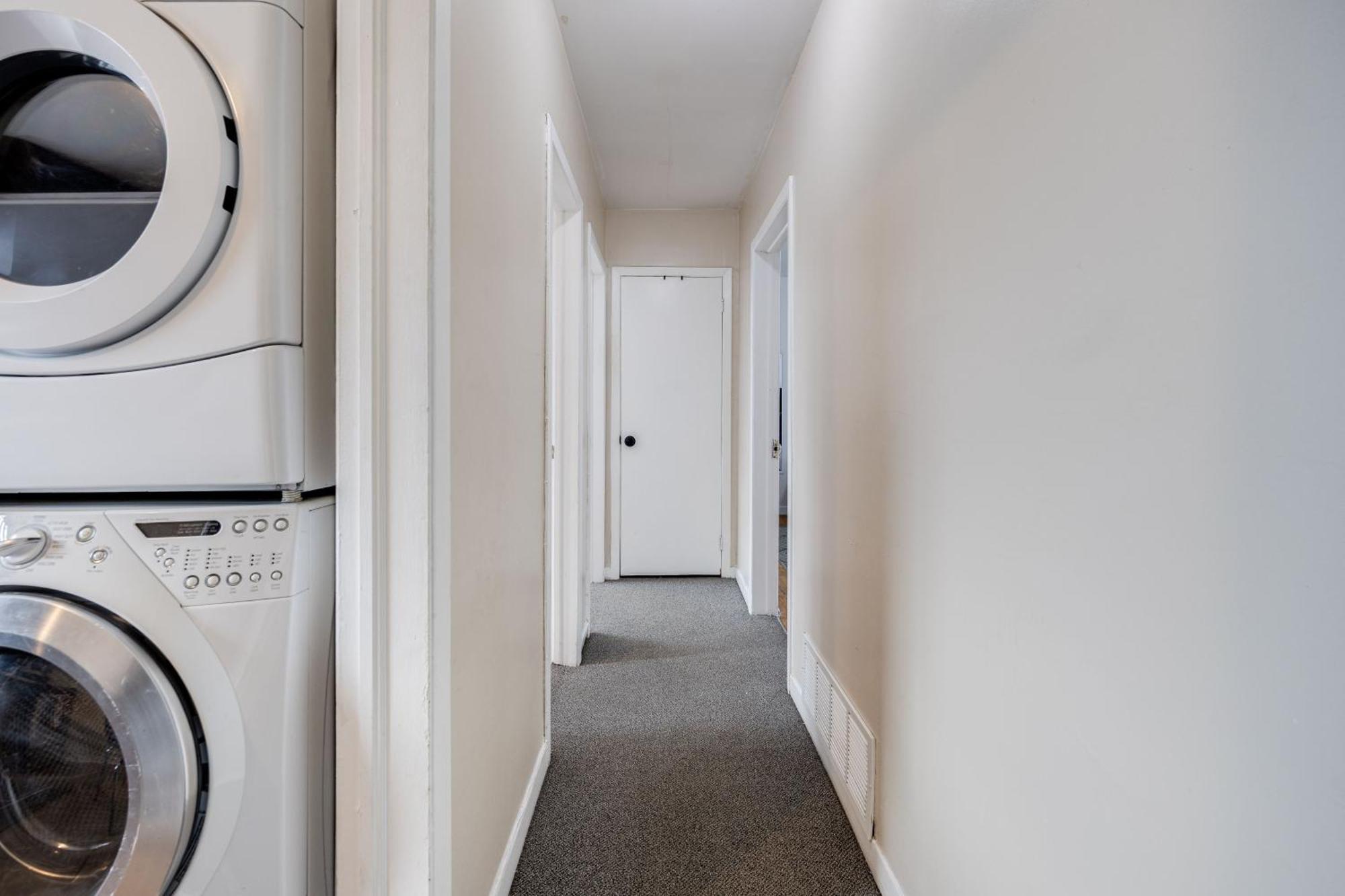 Eglinton West Guest Suite Toronto Buitenkant foto