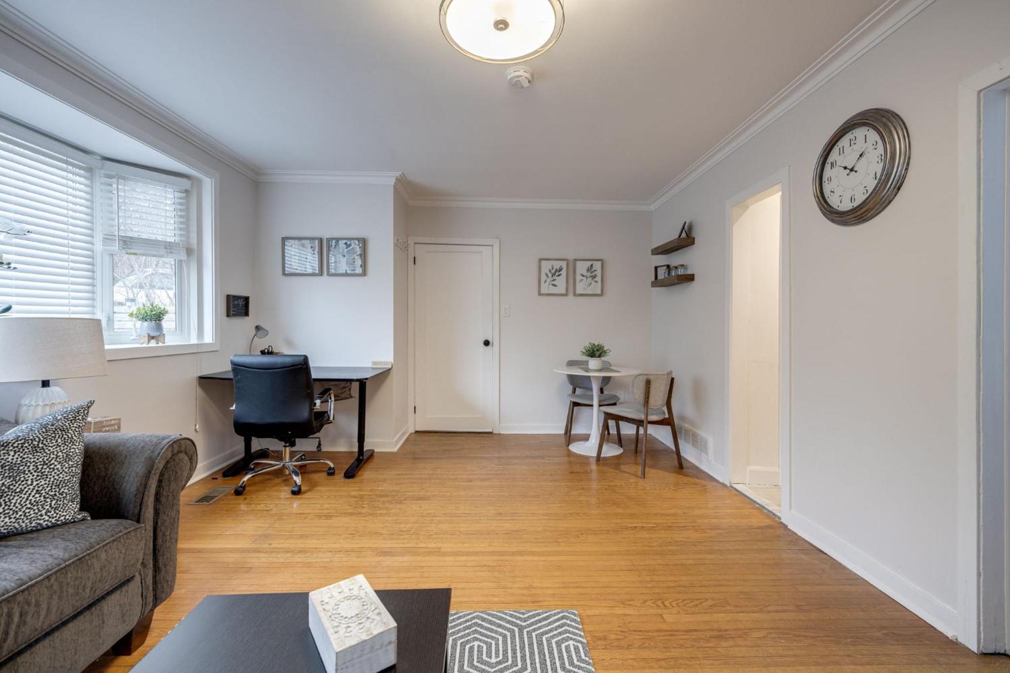 Eglinton West Guest Suite Toronto Buitenkant foto