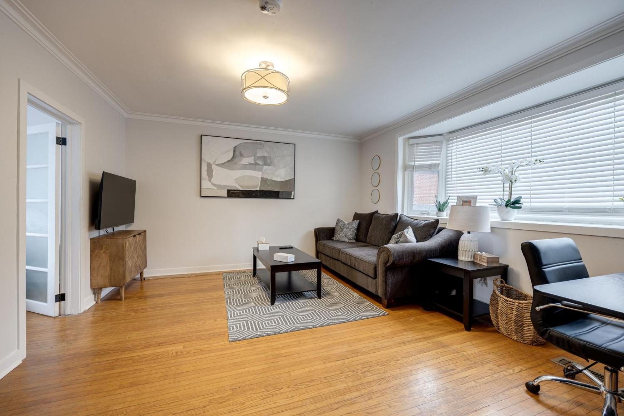Eglinton West Guest Suite Toronto Buitenkant foto